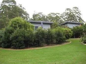 Mapleton Cabins & Caravan Park Australia