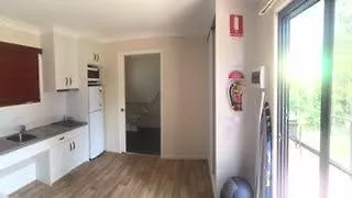 Mapleton Cabins & Caravan Park 홀리데이파크