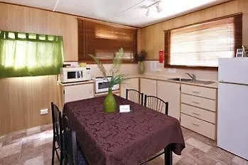 홀리데이파크 Mapleton Cabins & Caravan Park